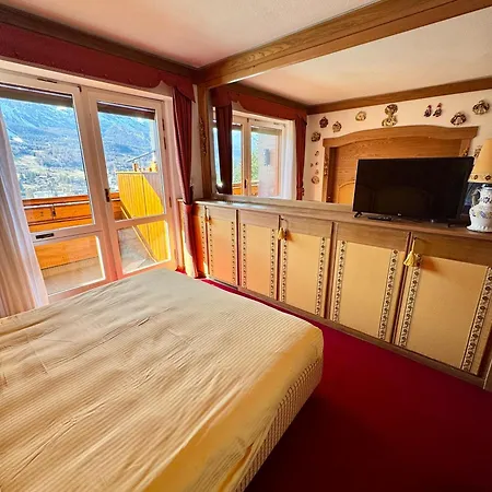 Apartment Elegant With Center And Tofana View *