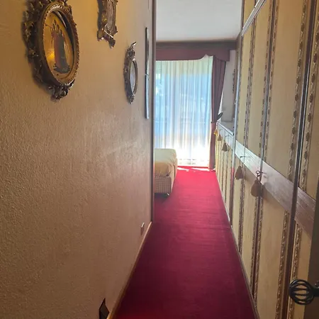 Elegant With Center And Tofana View *