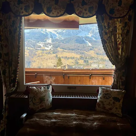 Апартаменты Elegant With Center And Tofana View