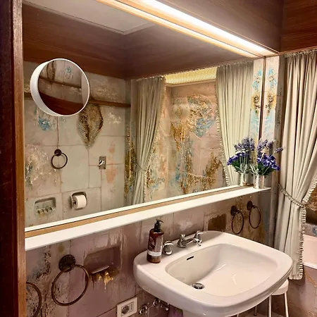 Elegant With Center And Tofana View Cortina dʼAmpezzo
